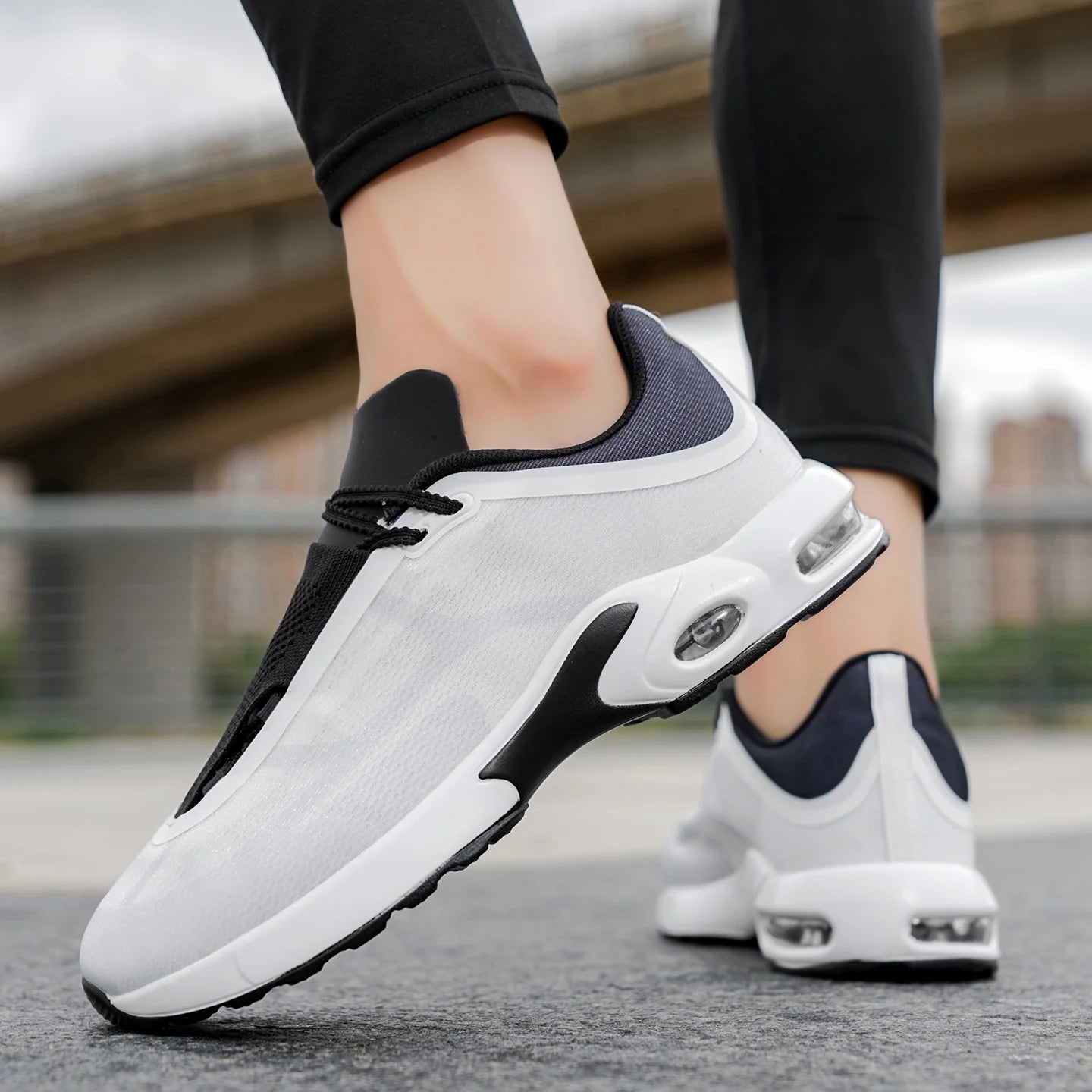Running shoes men 2025 Autumn New style Fashionable and versatile Anti-slip sneakers Outdoor Jogging Training sneakers men