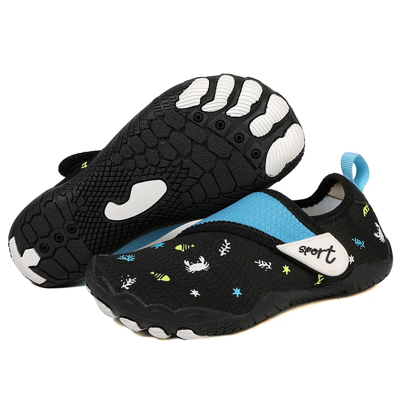 New children's outdoor water wading shoes, beach and stream tracing shoes, barefoot hiking and cycling five toe shoes