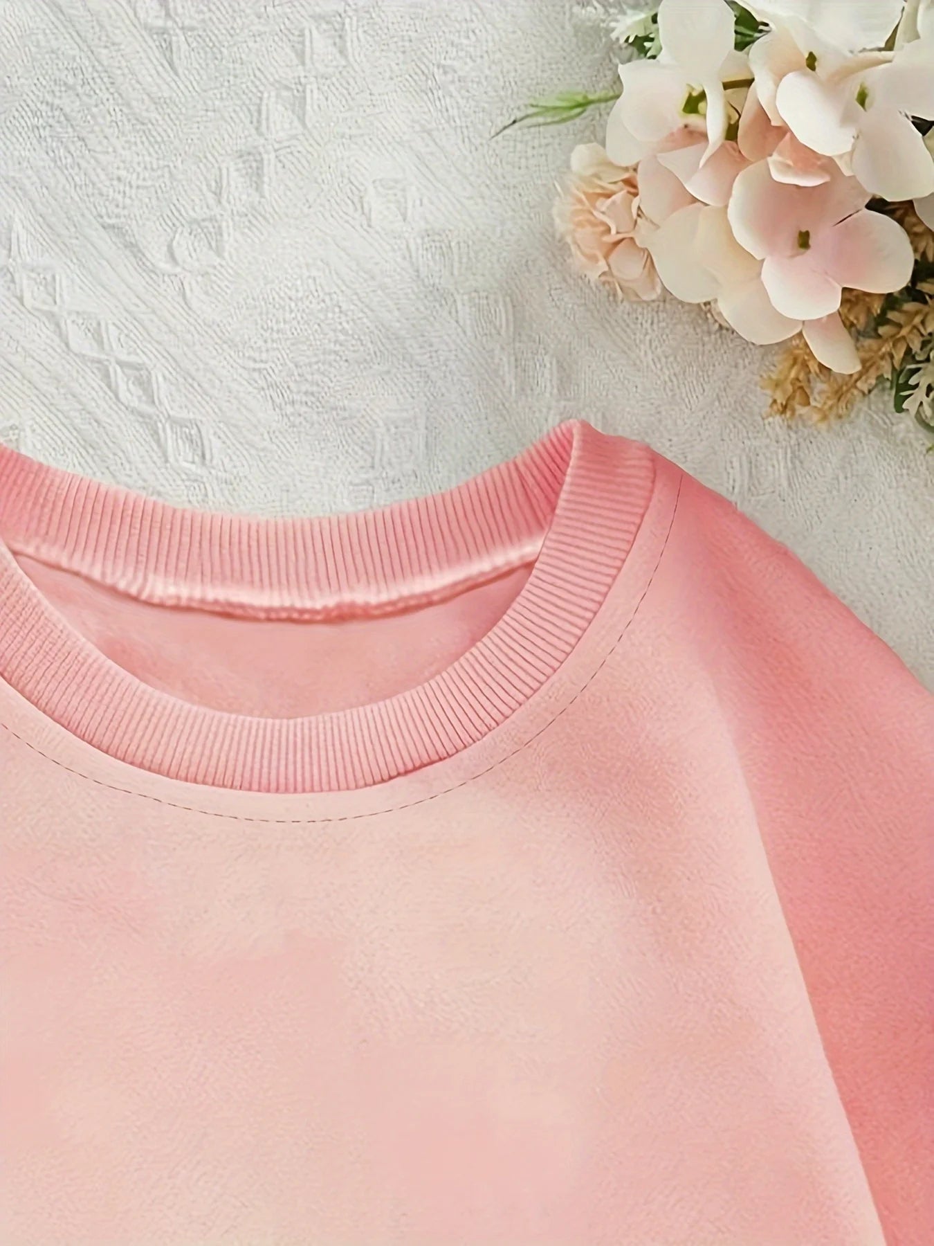 Children's Clothing Girls Spring and Autumn Suits Girls Retro Letter Printed Sweatshirts and Leggings Suits Girls Comfortable at Home and Versatile Clothes for Going Out