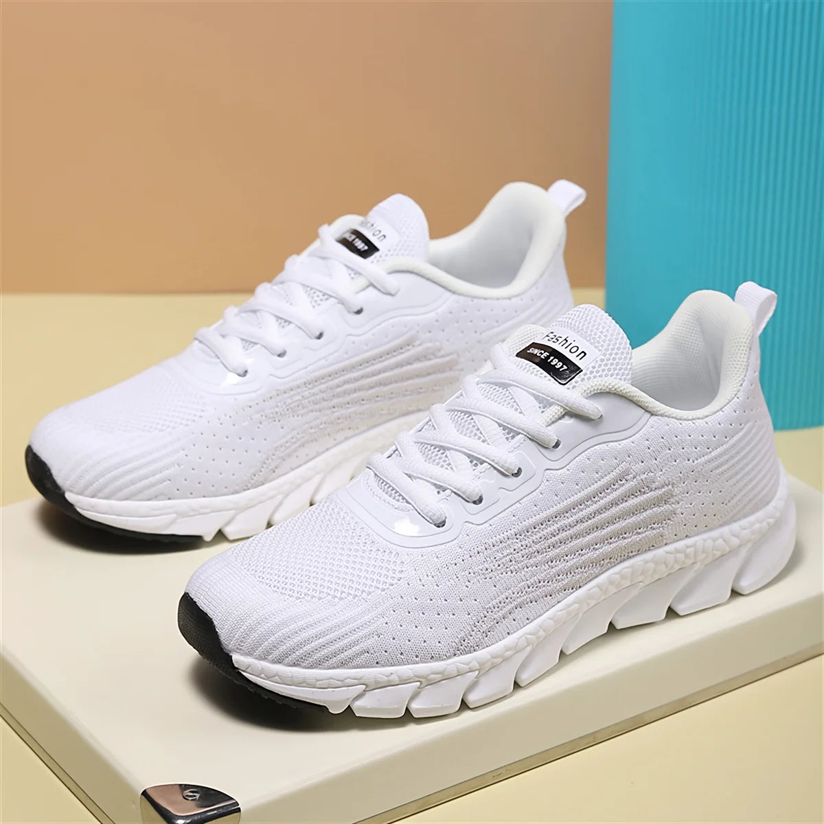 Running Shoes Men Sneakers Fashion Lightweight Trainers Breathable Walking Shoe Outdoor Comfortable Athletic for Women