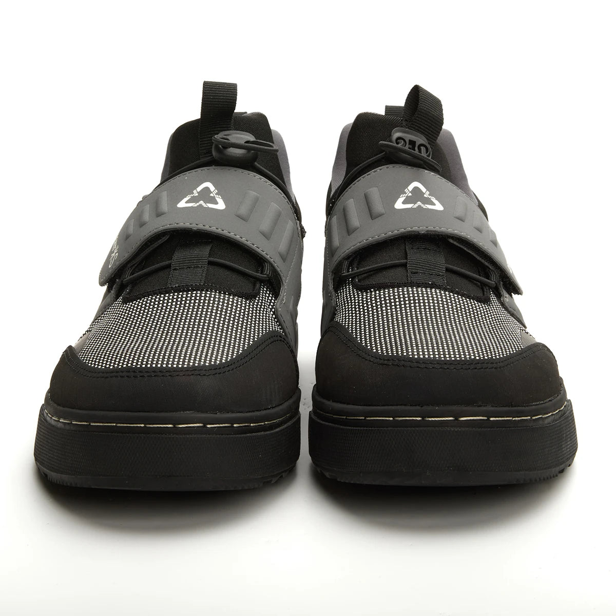 Professional cycling shoes with hard soles, wear-resistant, suitable for road and mountain bikes. Spring new style bicycle shoes
