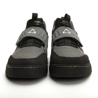Professional cycling shoes with hard soles, wear-resistant, suitable for road and mountain bikes. Spring new style bicycle shoes