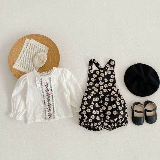 New children's clothing in autumn, 0-4 years old girls, embroidered lace top + printed bib pants